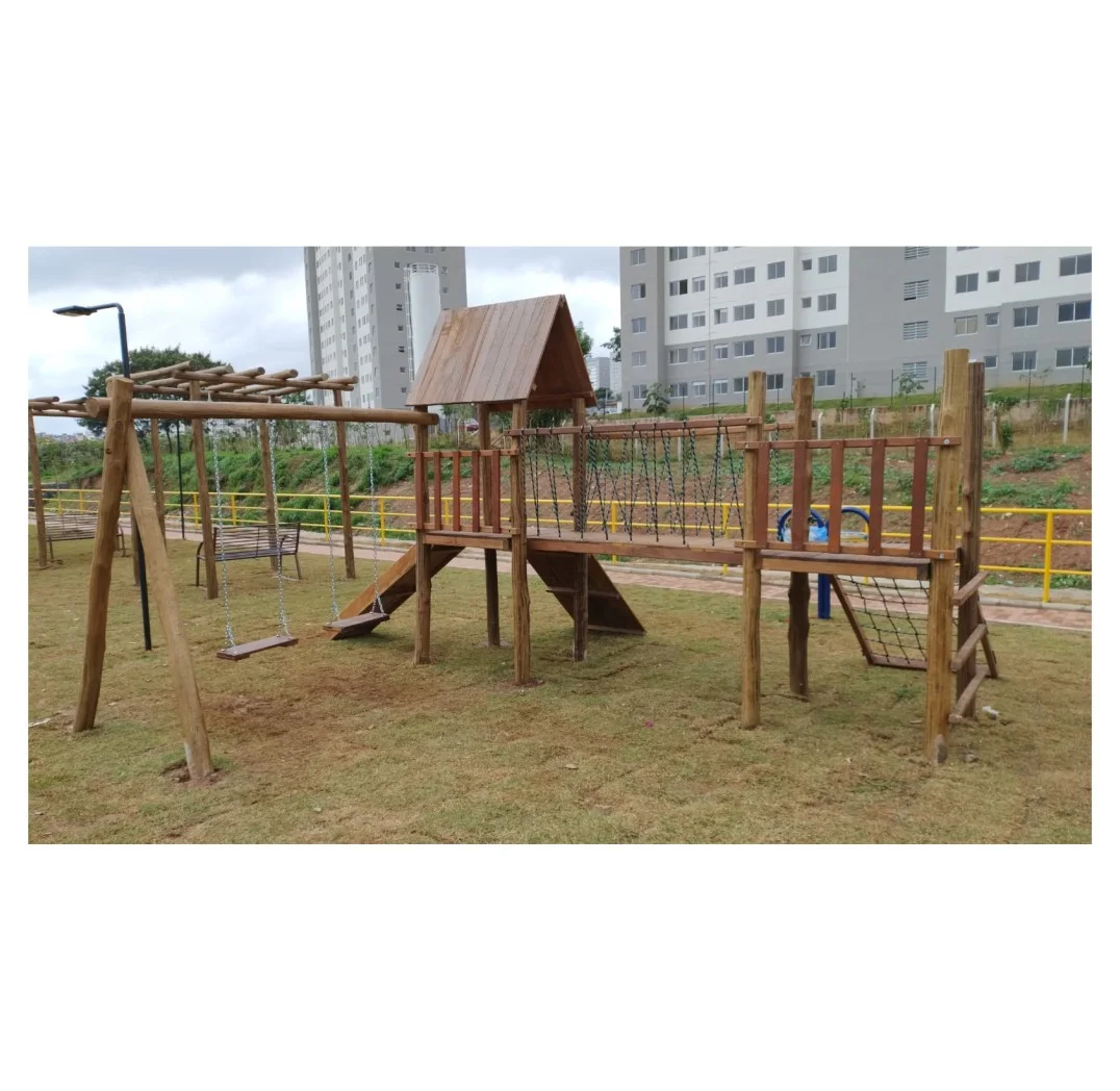Aldeota dupla com escalada, cama de corda e balanço duplo